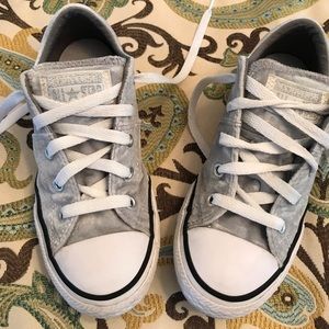 Girls grey velvet Chuck Taylor’s size 1